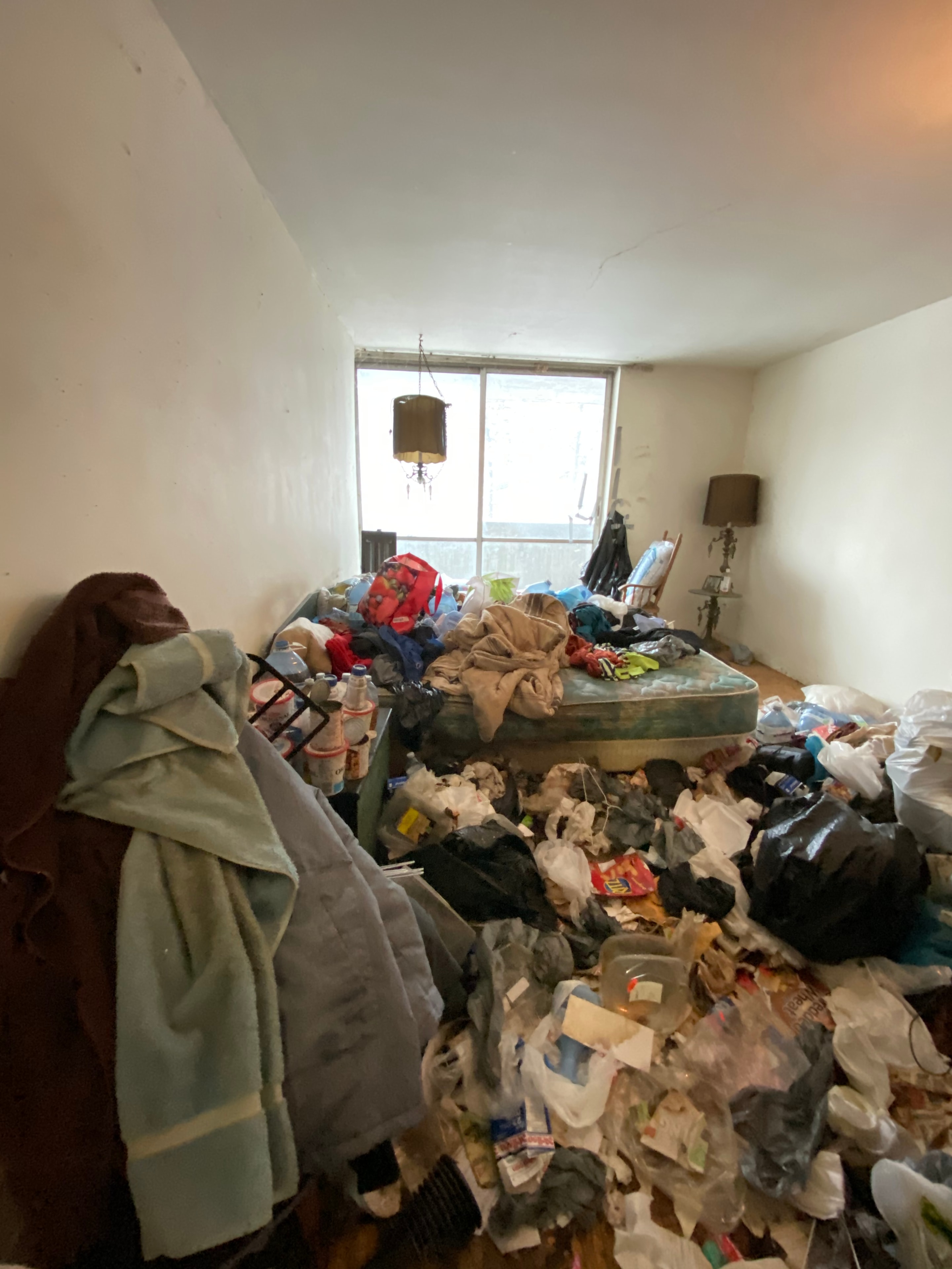 Residential room requiring extreme cleaning