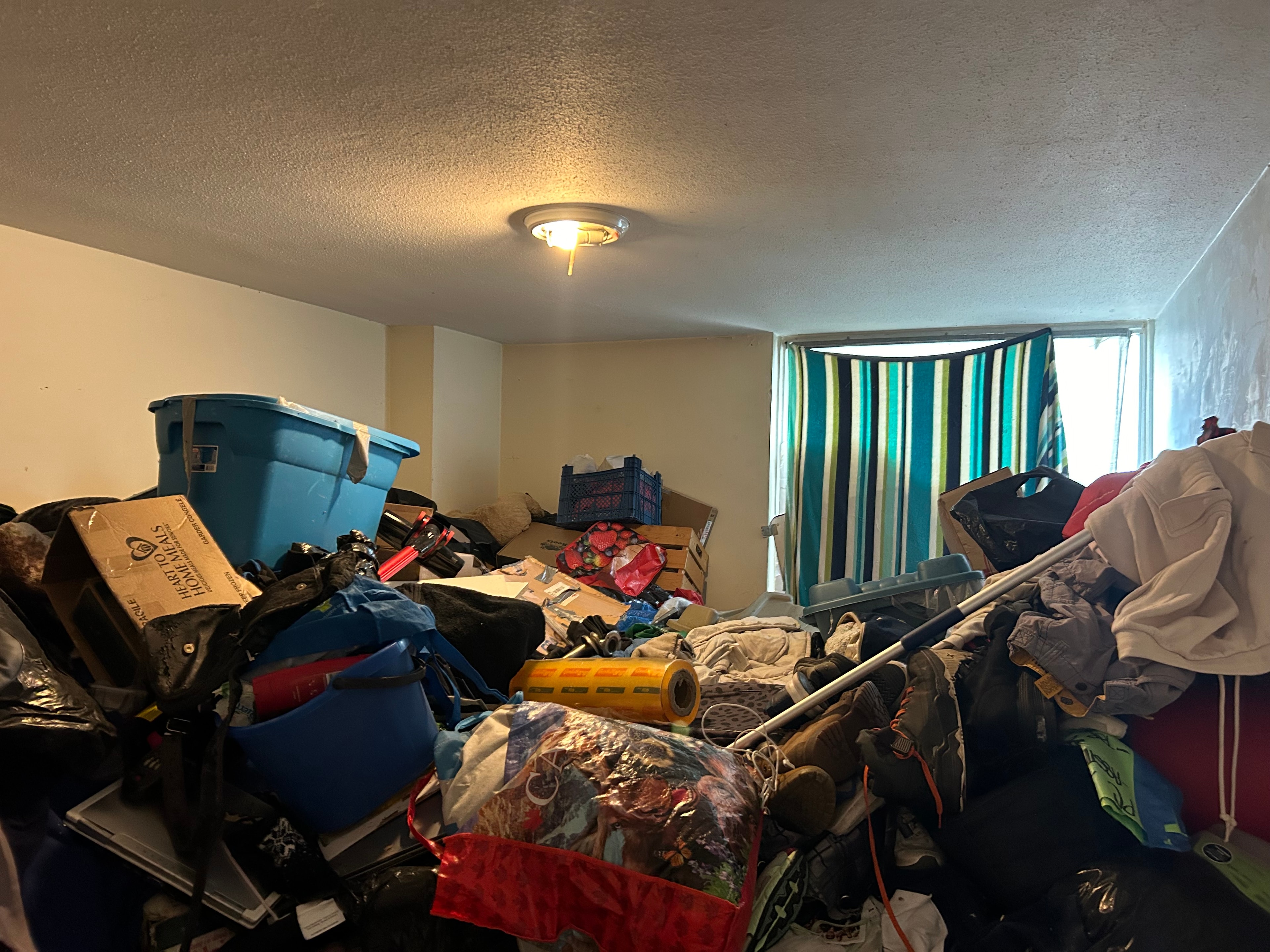 Residential unit conditions requiring pest preparation