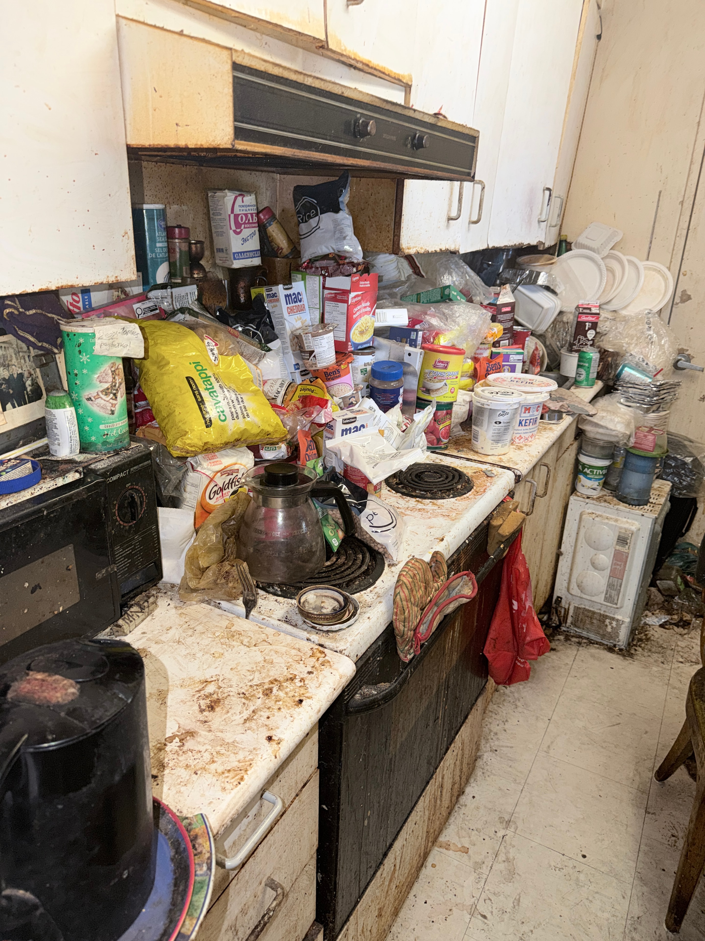 Cluttered residential environment
